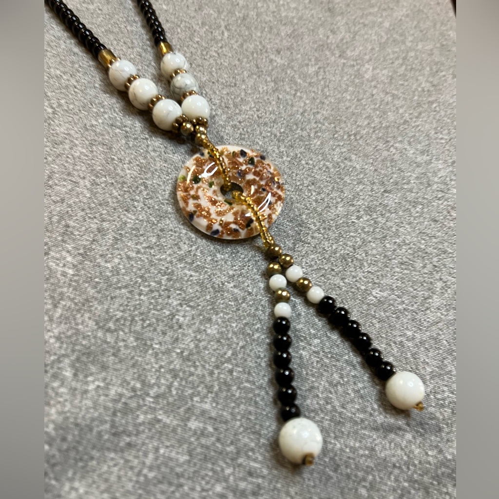 Vintage Black White Glass Beaded Necklace W/Sparkly Gold Flake Resin Pendant 28”